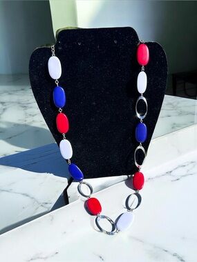 Vintage | Red, White and Blue Plastic & Metal Disk Style Necklace